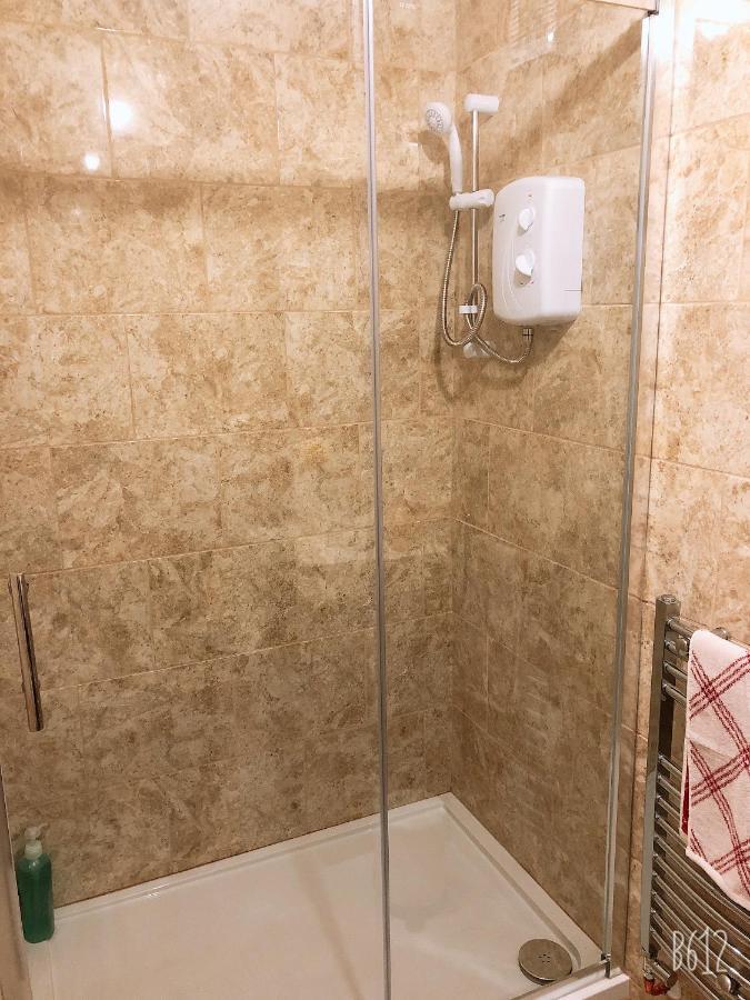 Flat 1 - Entire Modern Studio With En-Suite And Free Parking Close To Qmc, City Centre & Notts Uni Nottingham Exterior foto
