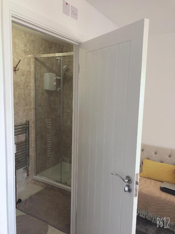 Flat 1 - Entire Modern Studio With En-Suite And Free Parking Close To Qmc, City Centre & Notts Uni Nottingham Exterior foto